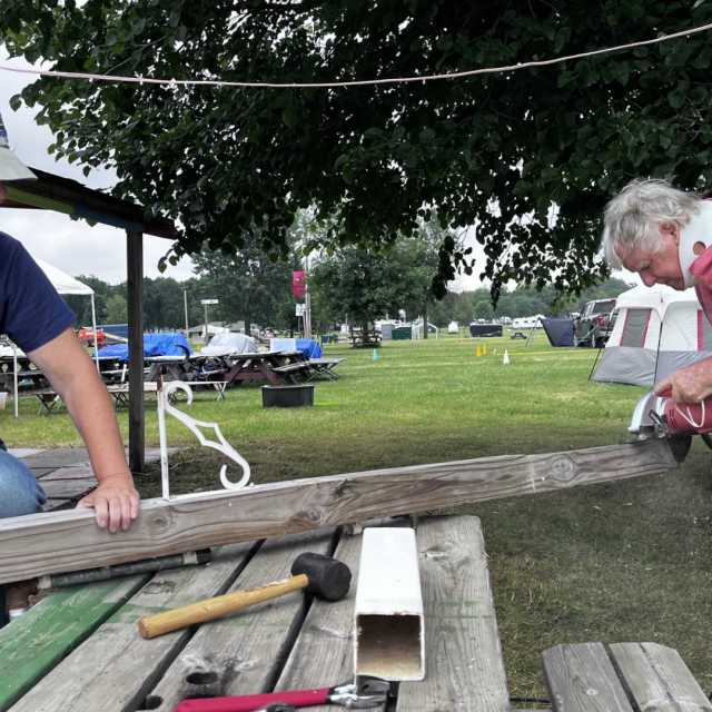 Lady from Texas helping Ray